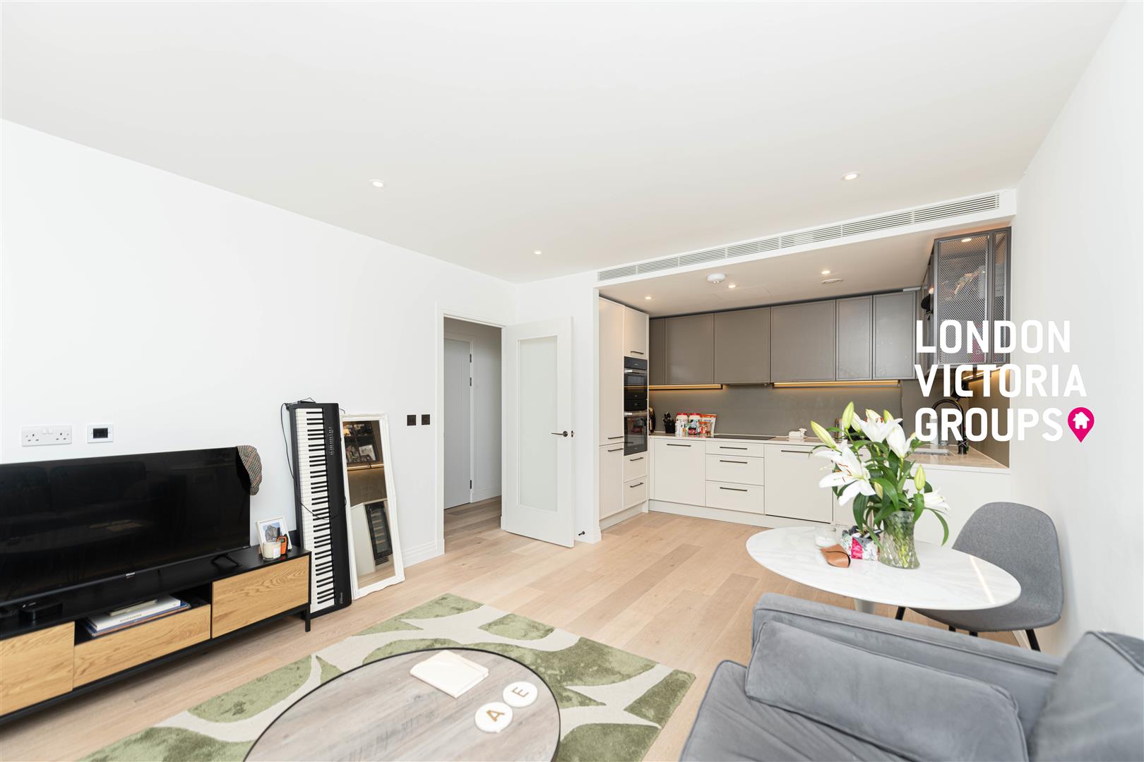 1 bed property in Westwood Building, 4 Lockgate Road, London